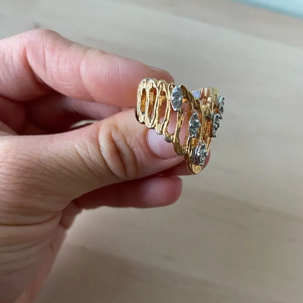 Contemporary Wave & Diamond Ring